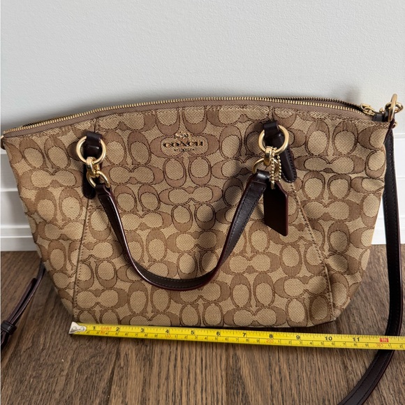 Coach Khaki Signature Canvas Shoulder Bag with Chestnut Trim - Picture 4 of 5